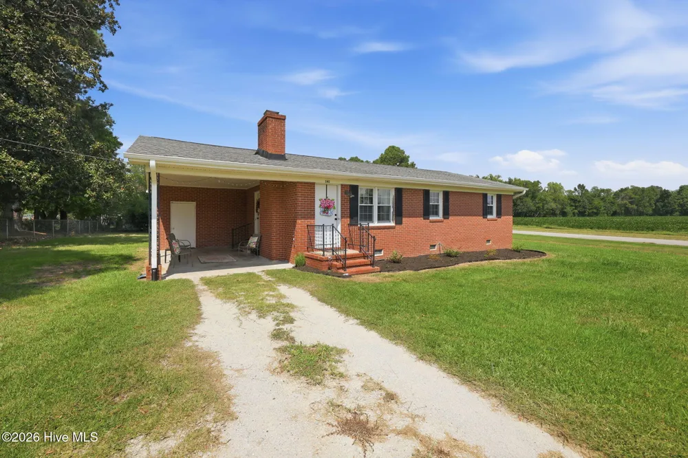141 Hinnant Street Snow Hill, NC 28580