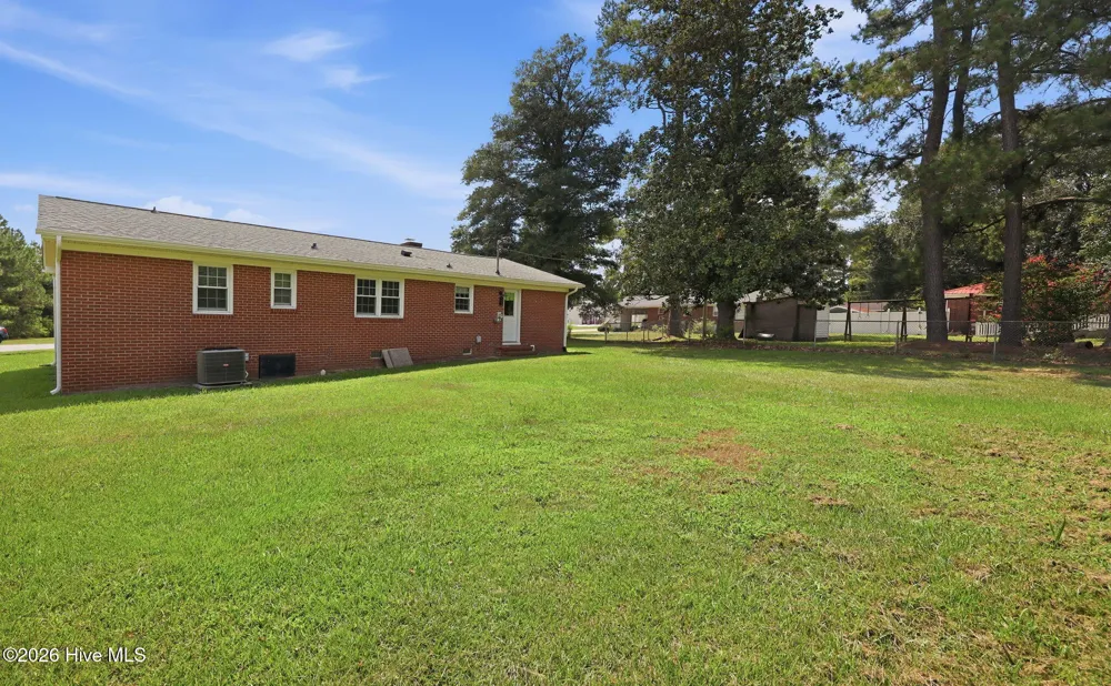 141 Hinnant Street Snow Hill, NC 28580