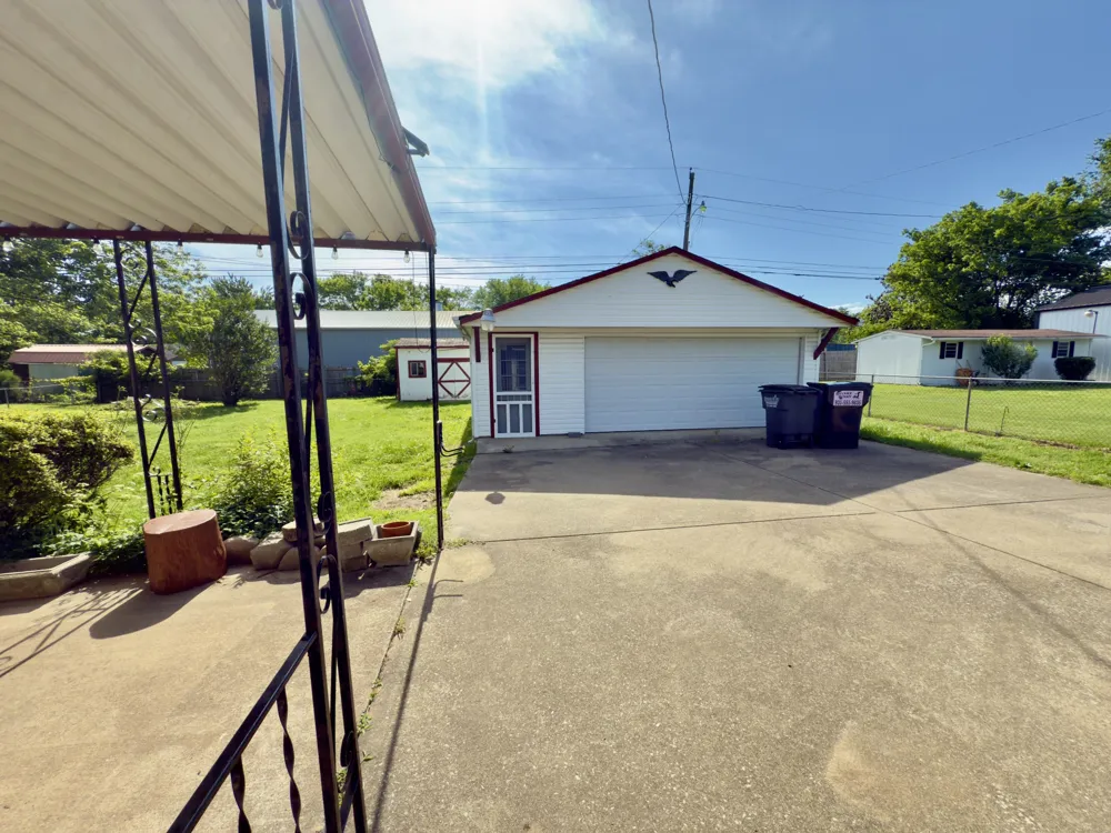 222 Yorktown Rd Clarksville, TN 37042