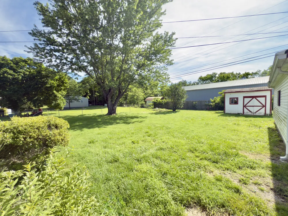 222 Yorktown Rd Clarksville, TN 37042