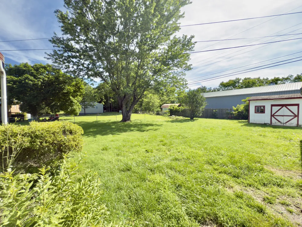 222 Yorktown Rd Clarksville, TN 37042