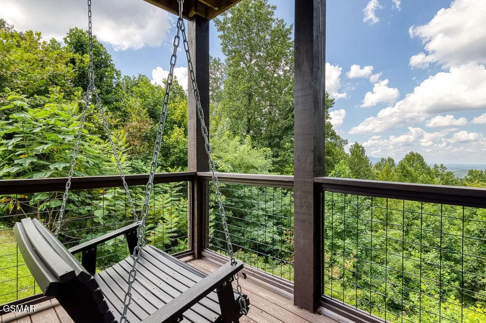 827 Kings Way Gatlinburg, TN 37738