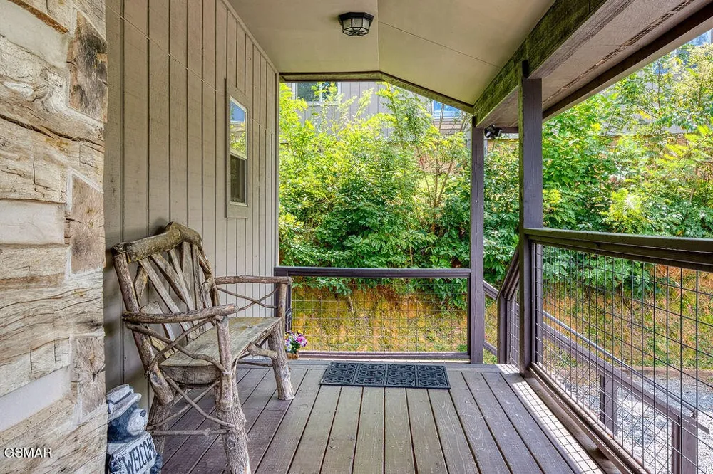 827 Kings Way Gatlinburg, TN 37738