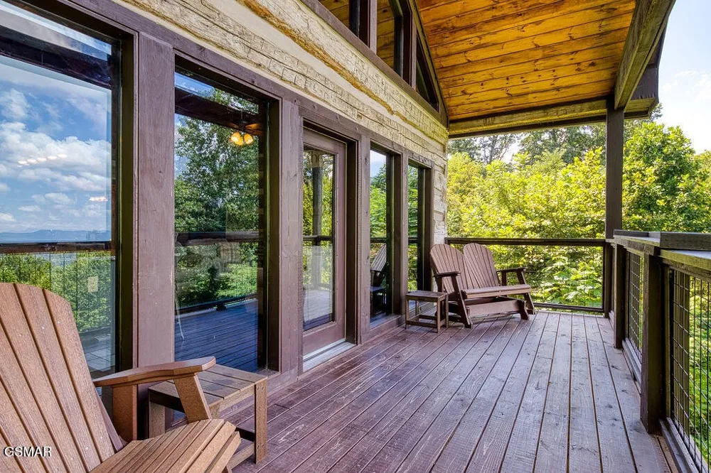 827 Kings Way Gatlinburg, TN 37738