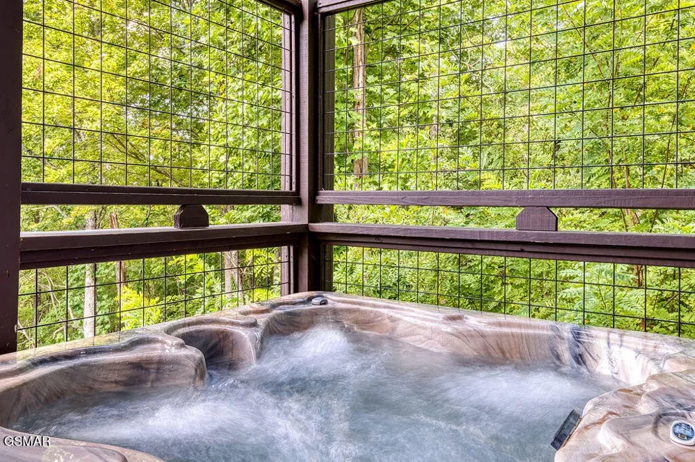 827 Kings Way Gatlinburg, TN 37738