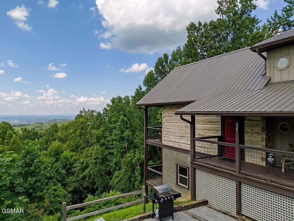 827 Kings Way Gatlinburg, TN 37738