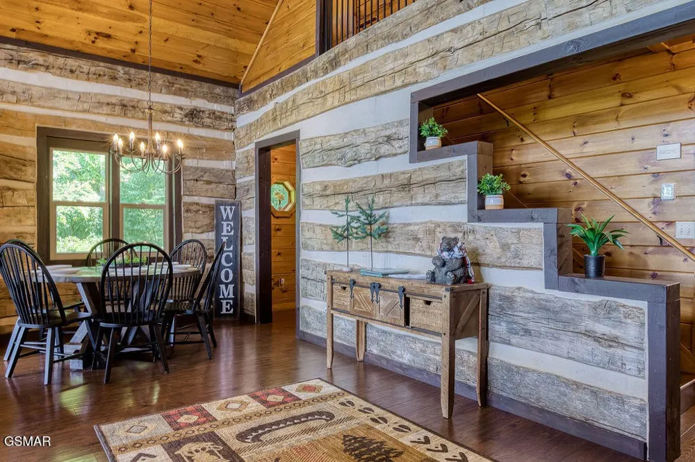 827 Kings Way Gatlinburg, TN 37738