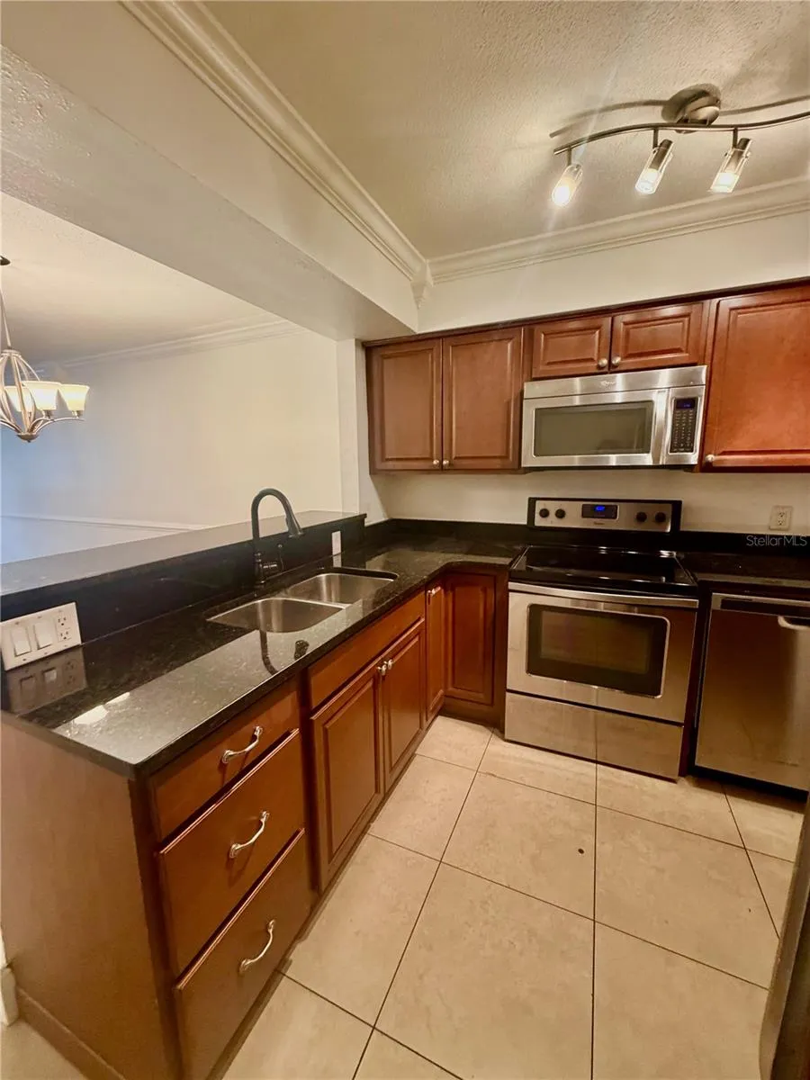 1123 ELMWOOD STREET #D Orlando, FL 32801