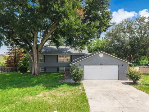 2614 CREST DRIVE