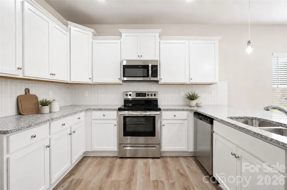 2224 Dardan Woods Drive Charlotte, NC 28215