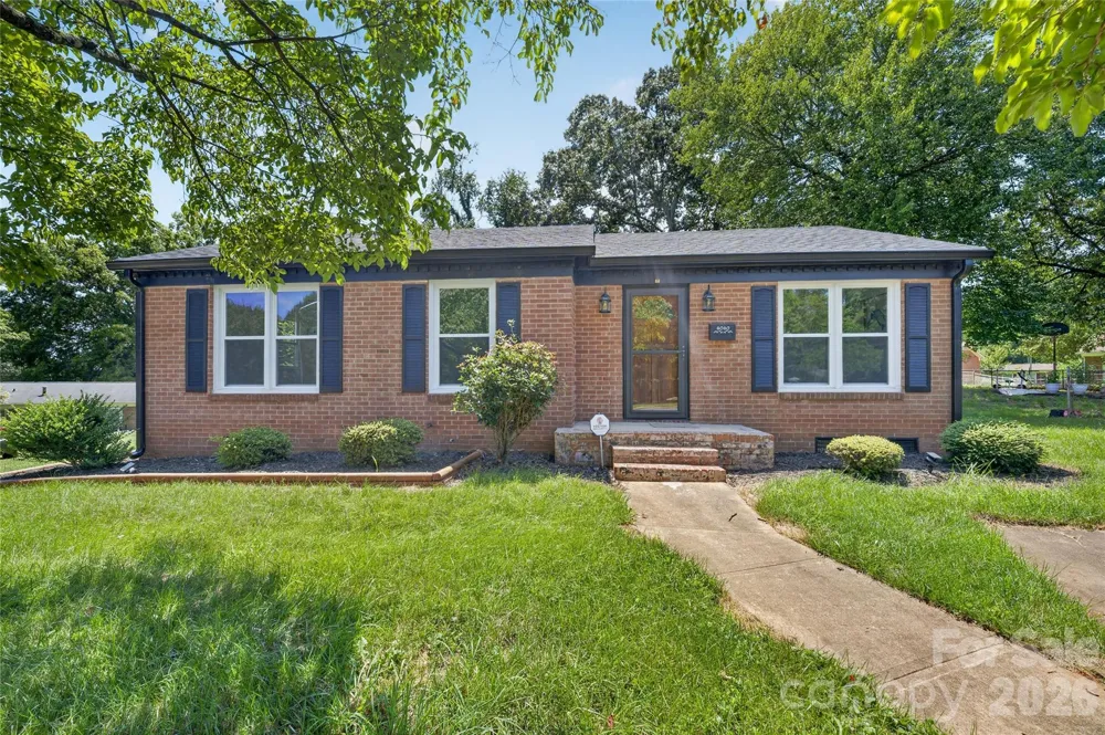 4040 Burnham Court Winston Salem, NC 27105