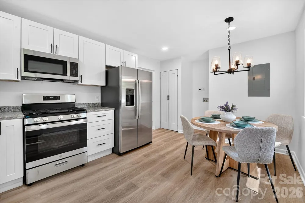 4040 Burnham Court Winston Salem, NC 27105