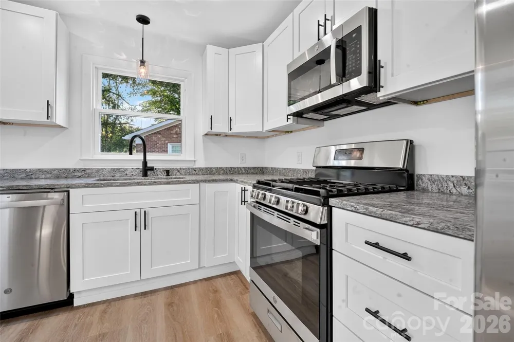 4040 Burnham Court Winston Salem, NC 27105