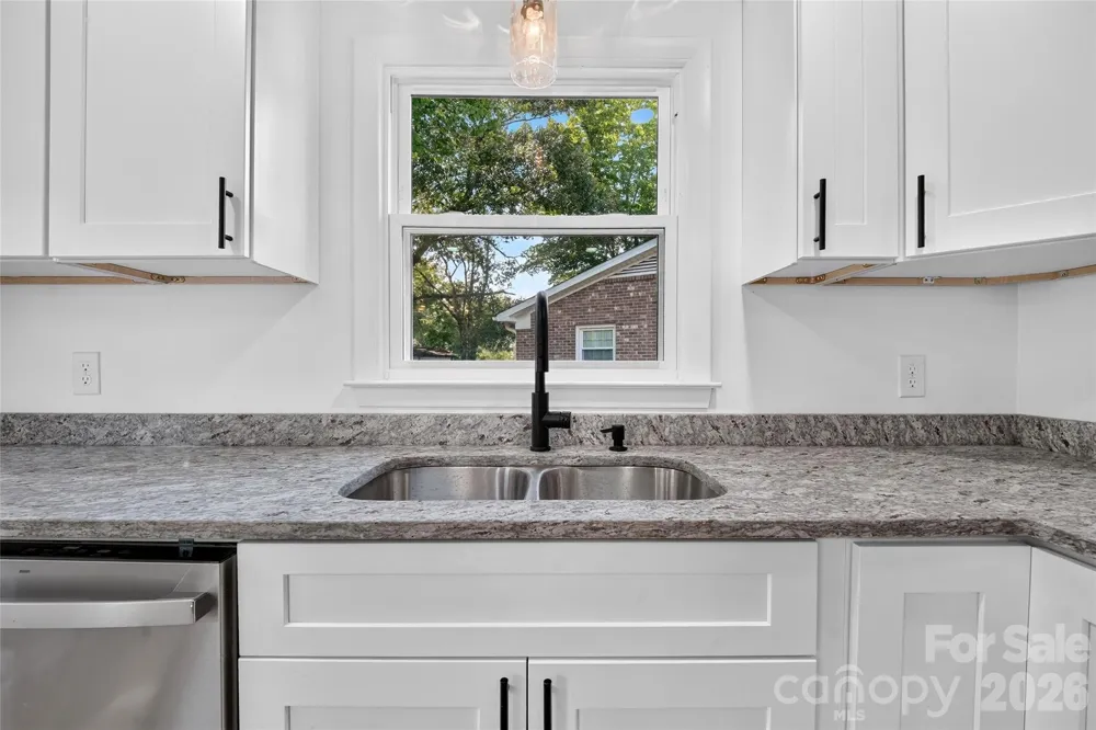 4040 Burnham Court Winston Salem, NC 27105