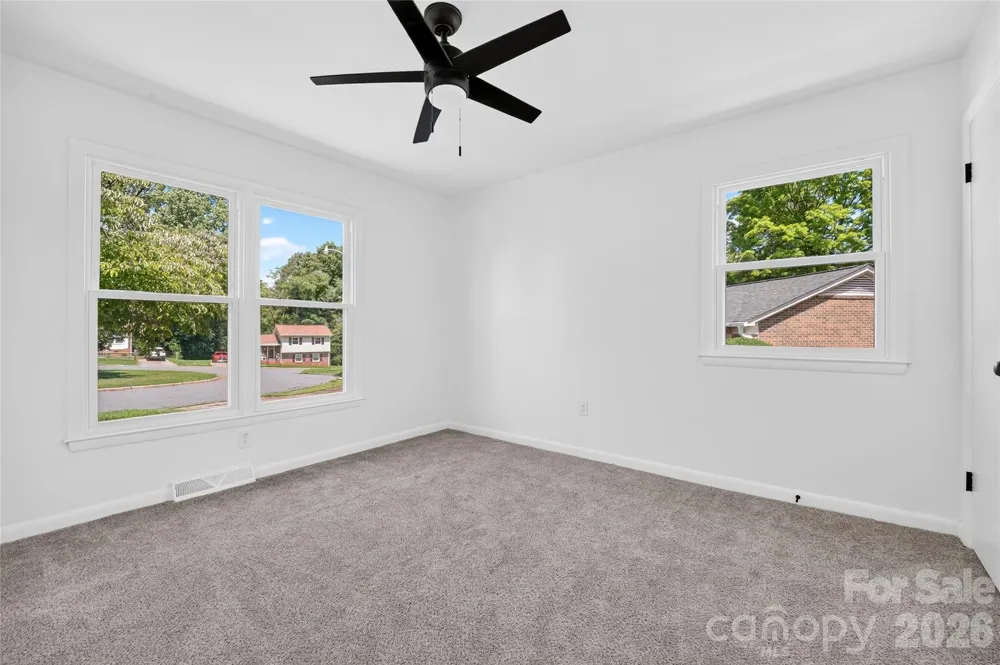 4040 Burnham Court Winston Salem, NC 27105