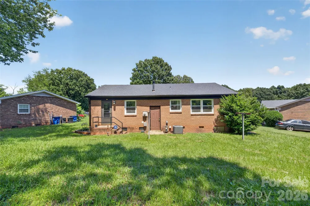 4040 Burnham Court Winston Salem, NC 27105