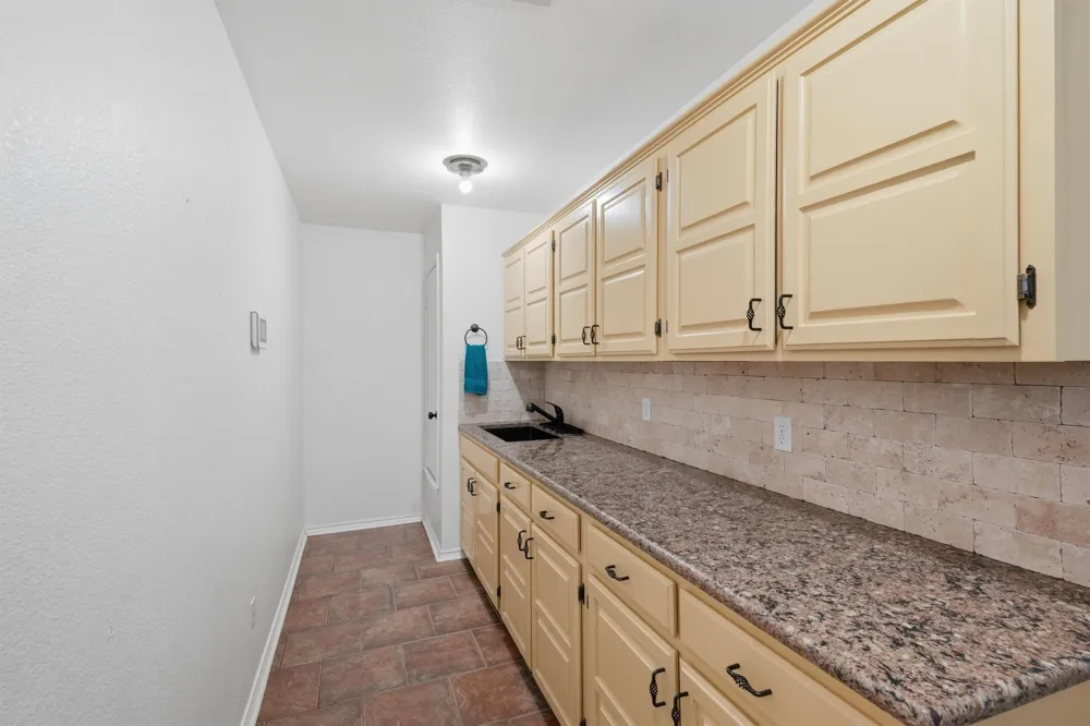 215 Morene Avenue Waxahachie, TX 75165