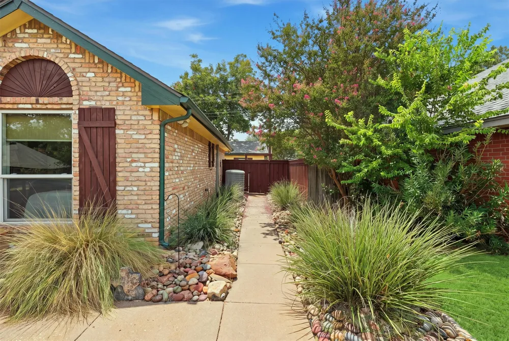 215 Morene Avenue Waxahachie, TX 75165