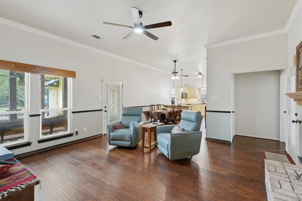 215 Morene Avenue Waxahachie, TX 75165