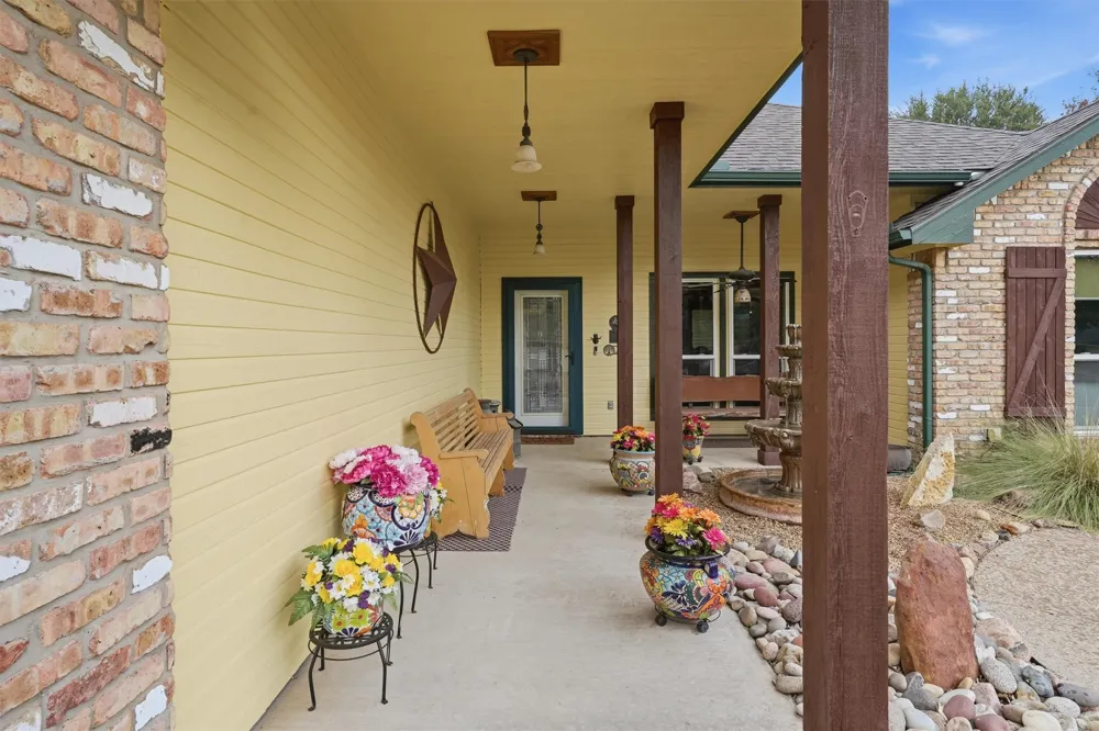215 Morene Avenue Waxahachie, TX 75165
