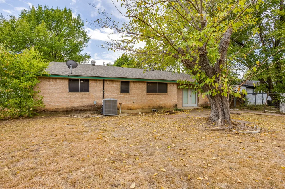 312 NW Wintercrest Road Burleson, TX 76028
