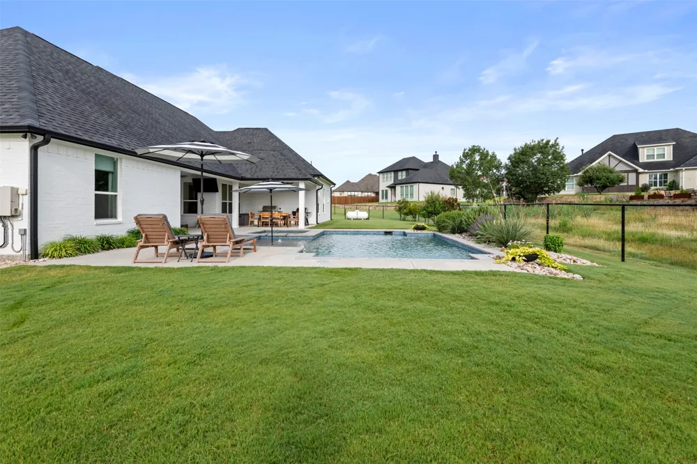 105 Kaya Court Weatherford, TX 76087