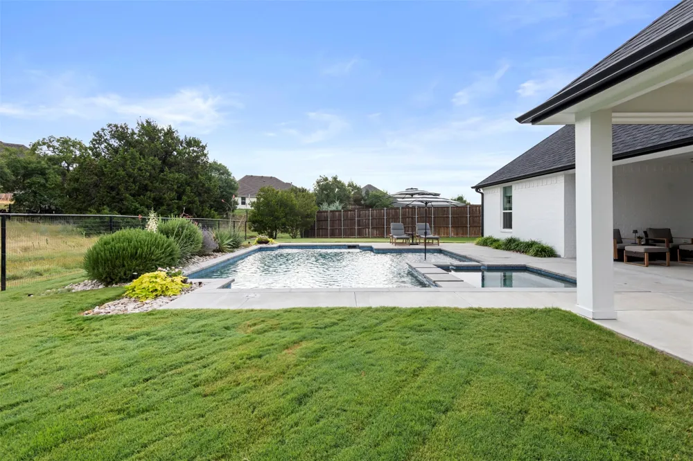 105 Kaya Court Weatherford, TX 76087