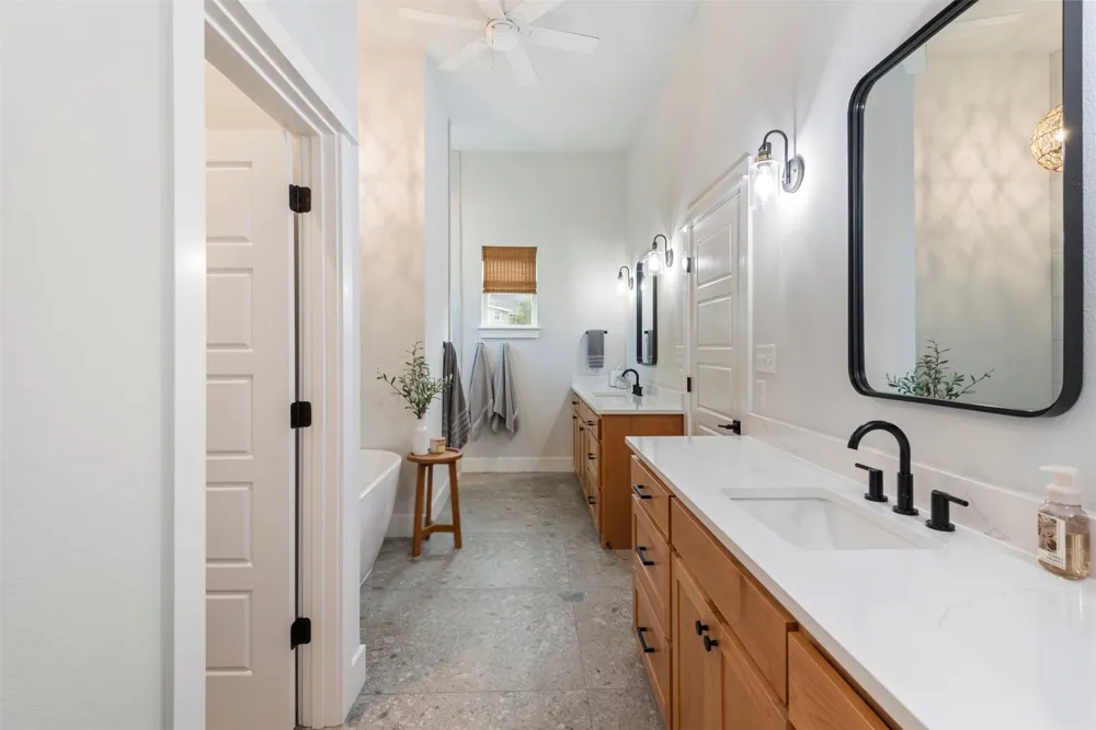 105 Kaya Court Weatherford, TX 76087
