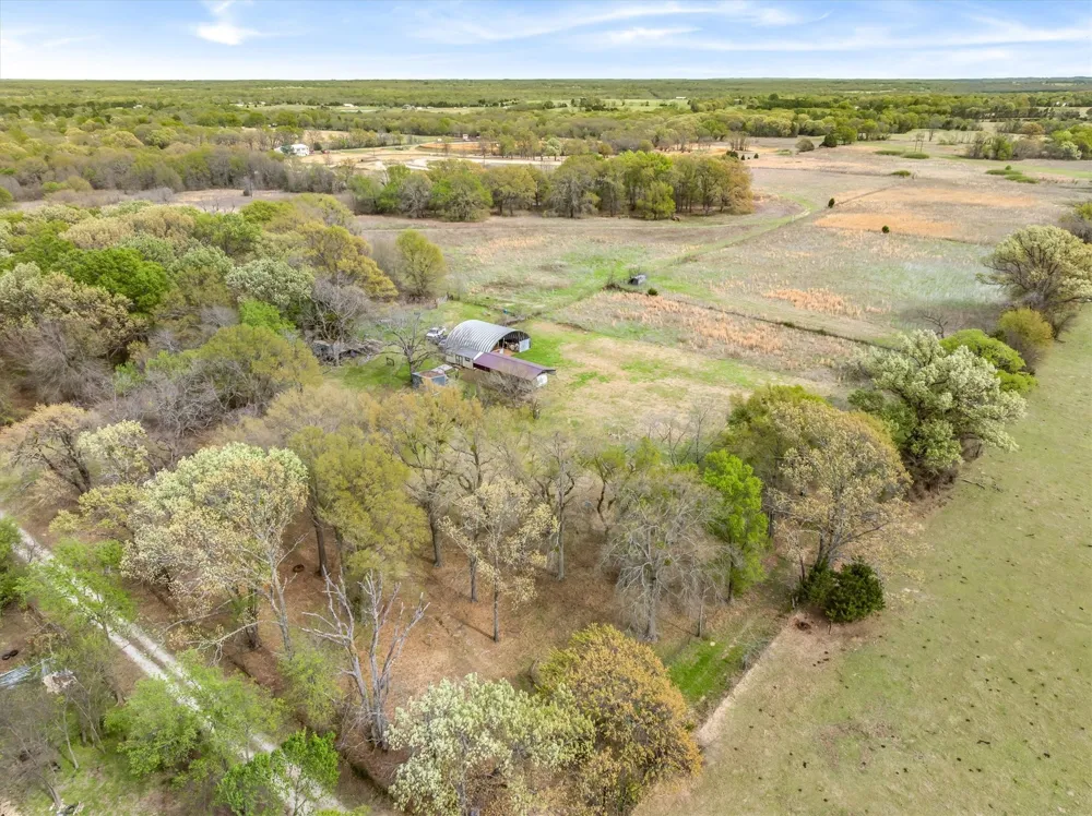 2027 VZ County Road 3104 Edgewood, TX 75117