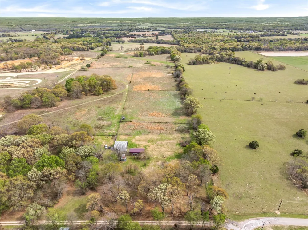 2027 VZ County Road 3104 Edgewood, TX 75117