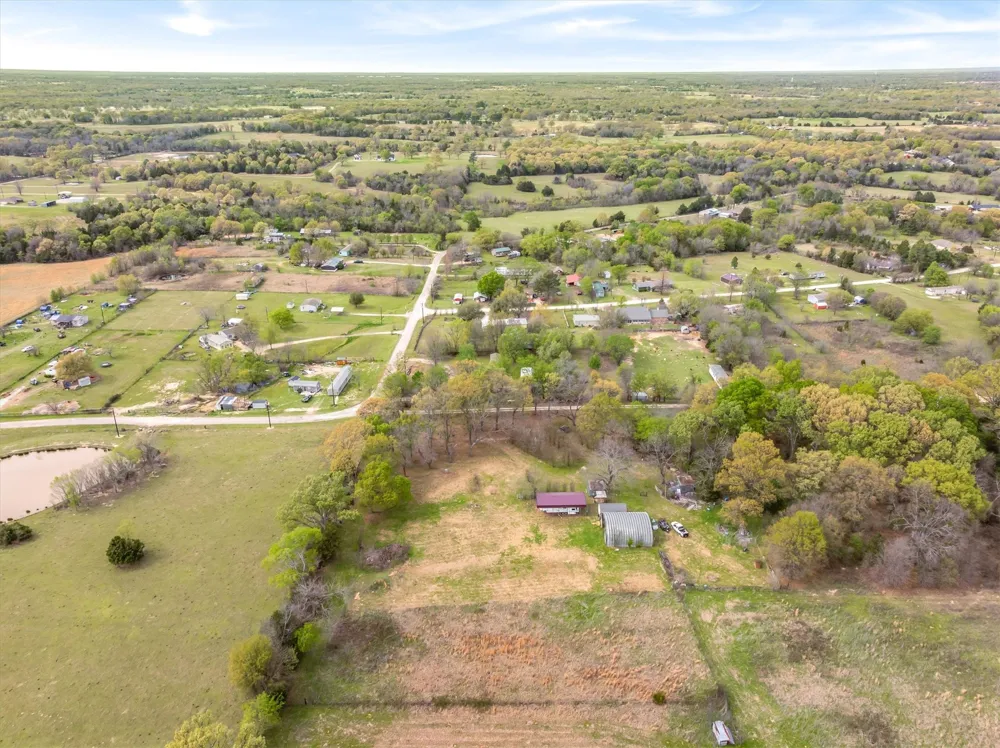 2027 VZ County Road 3104 Edgewood, TX 75117