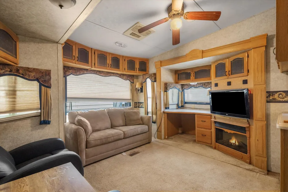 2027 VZ County Road 3104 Edgewood, TX 75117