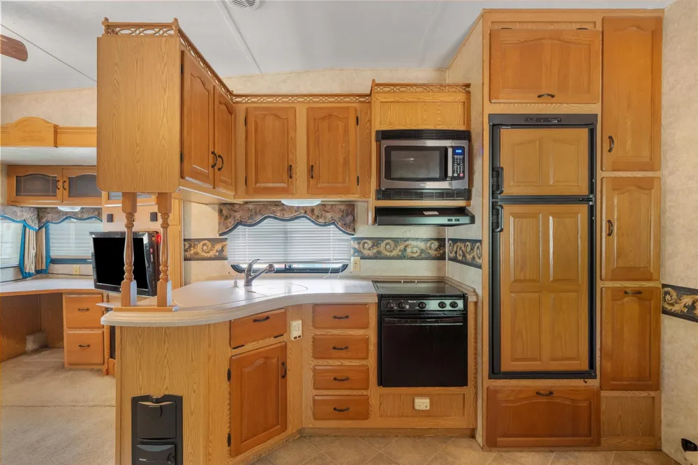 2027 VZ County Road 3104 Edgewood, TX 75117