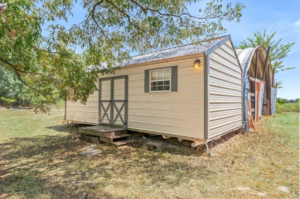 2027 VZ County Road 3104 Edgewood, TX 75117