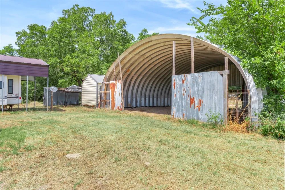 2027 VZ County Road 3104 Edgewood, TX 75117
