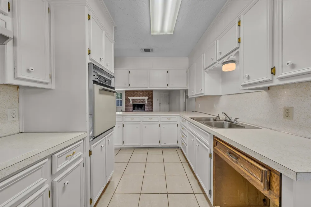 3256 Village Park Drive Waco, TX 76708