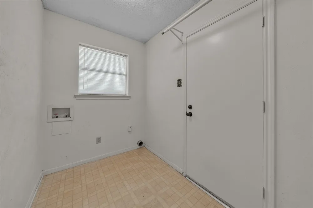 3256 Village Park Drive Waco, TX 76708