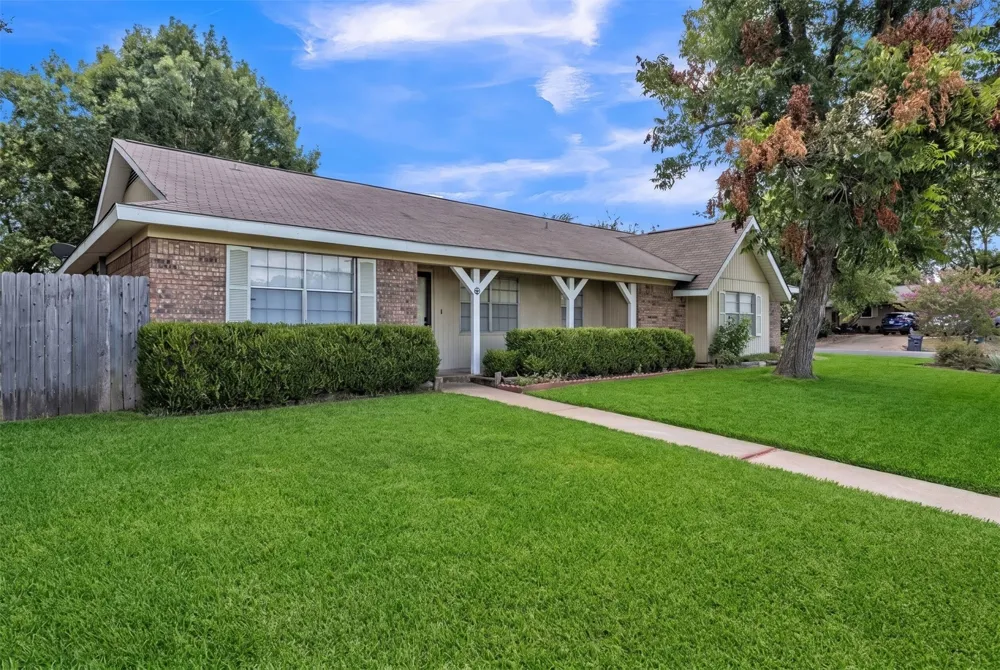 3256 Village Park Drive Waco, TX 76708