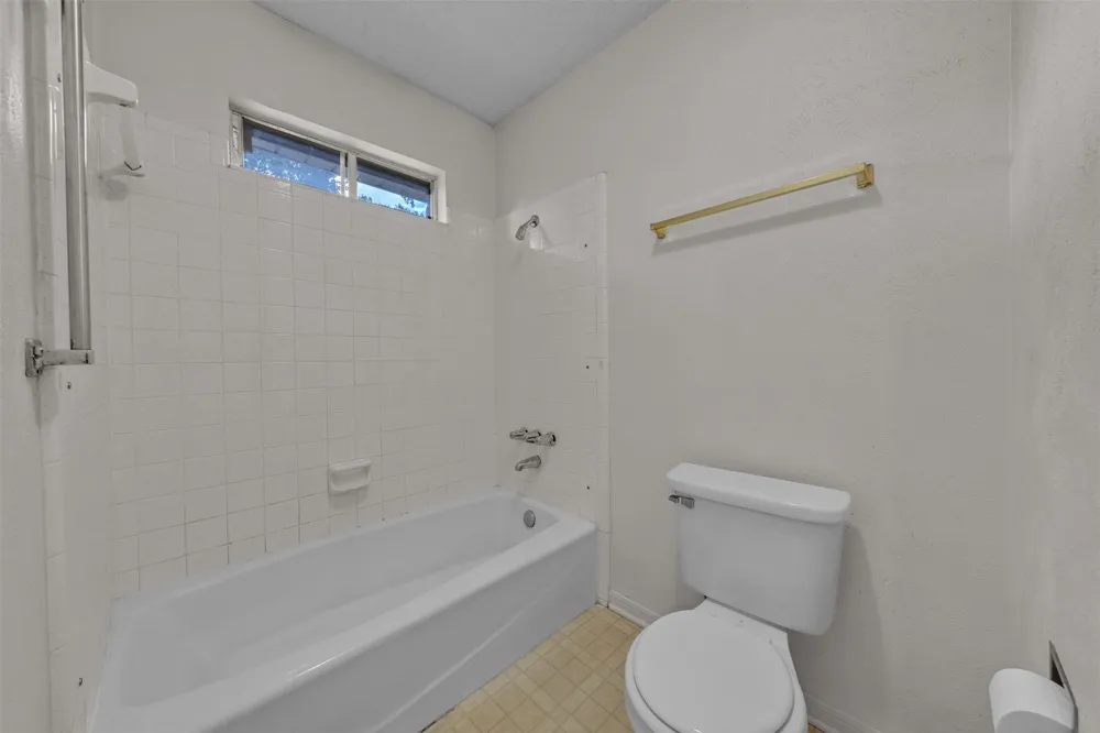 3256 Village Park Drive Waco, TX 76708