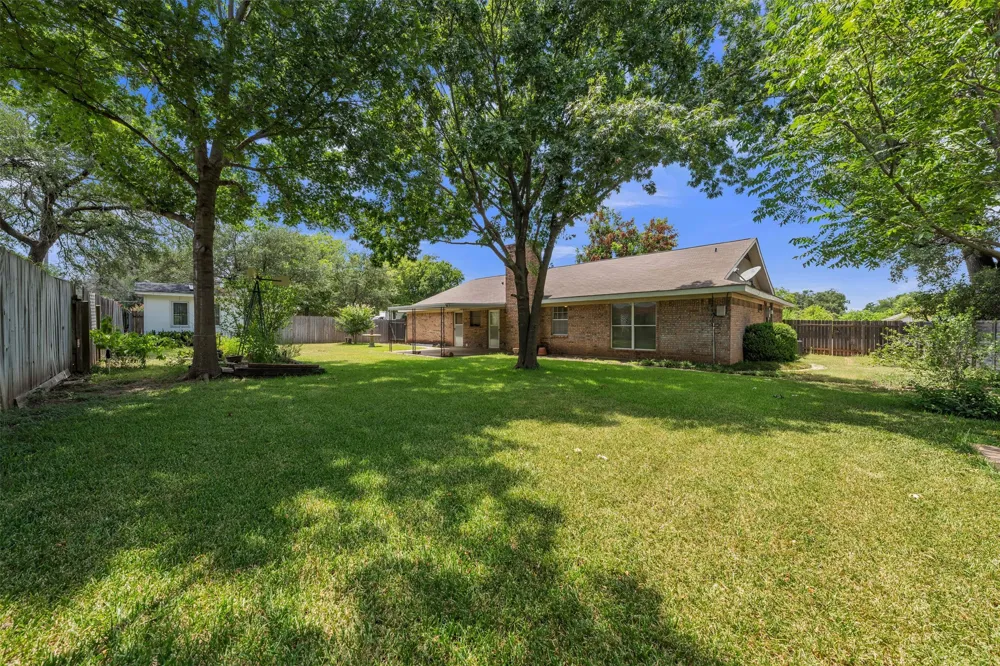 3256 Village Park Drive Waco, TX 76708