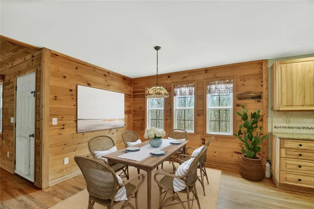 144 Emerald Cove Ellijay, GA 30705