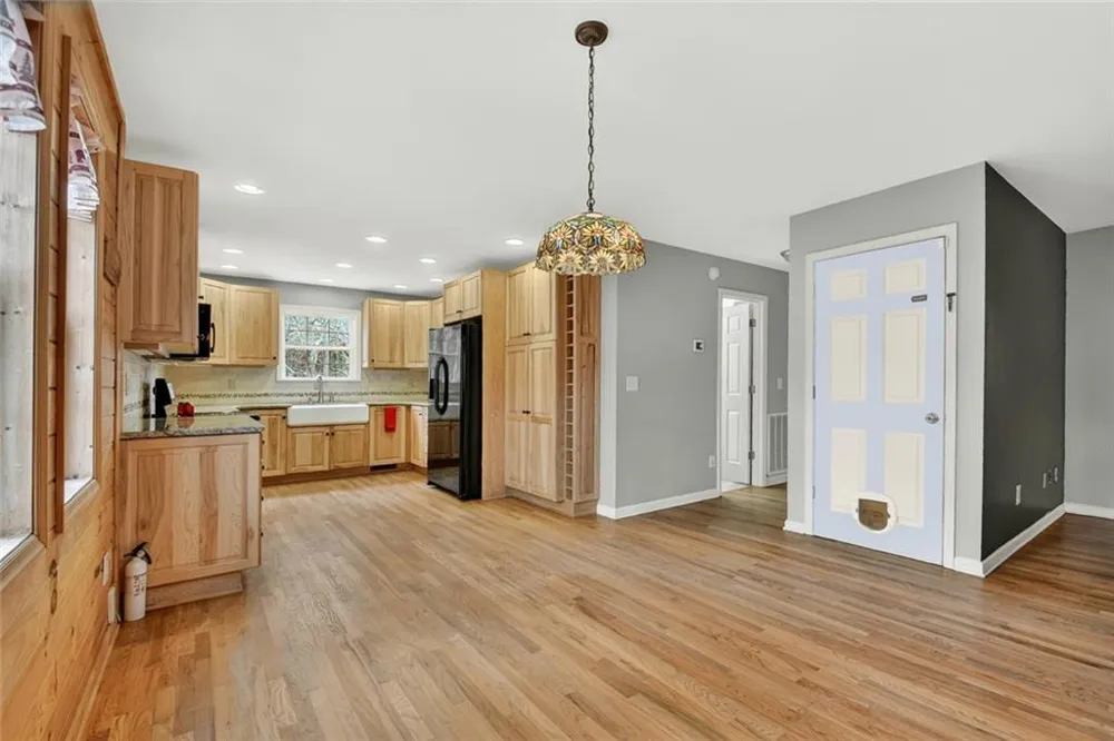 144 Emerald Cove Ellijay, GA 30705