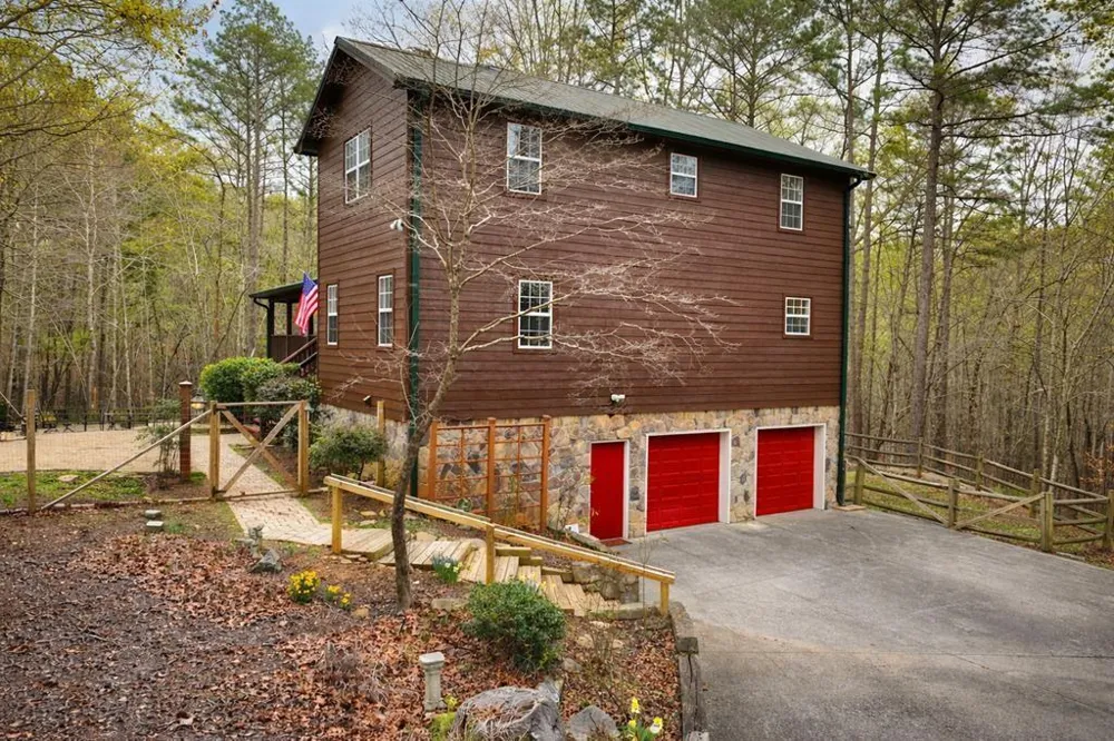 144 Emerald Cove Ellijay, GA 30705