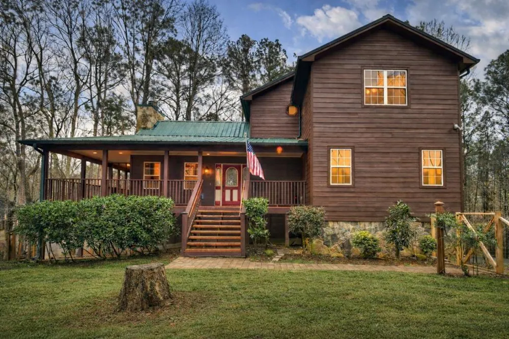 144 Emerald Cove Ellijay, GA 30705