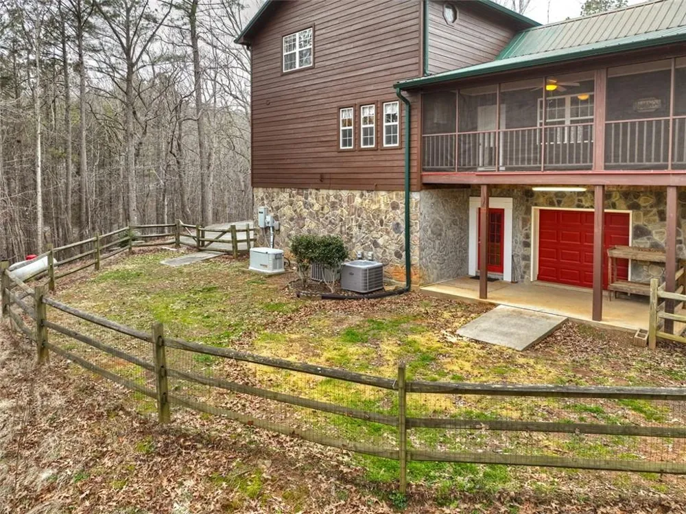144 Emerald Cove Ellijay, GA 30705