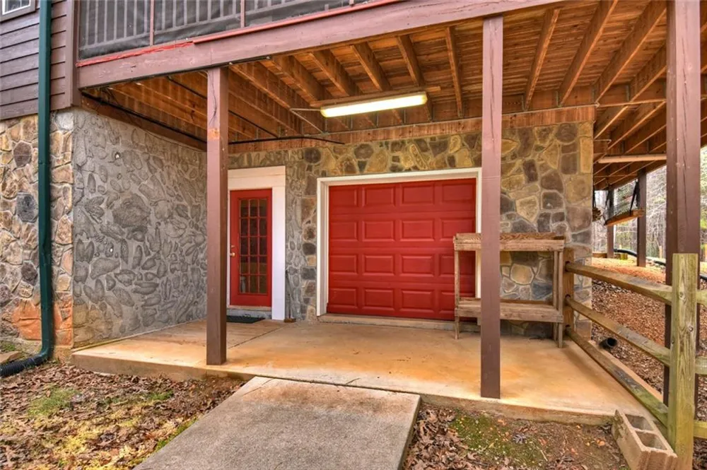 144 Emerald Cove Ellijay, GA 30705