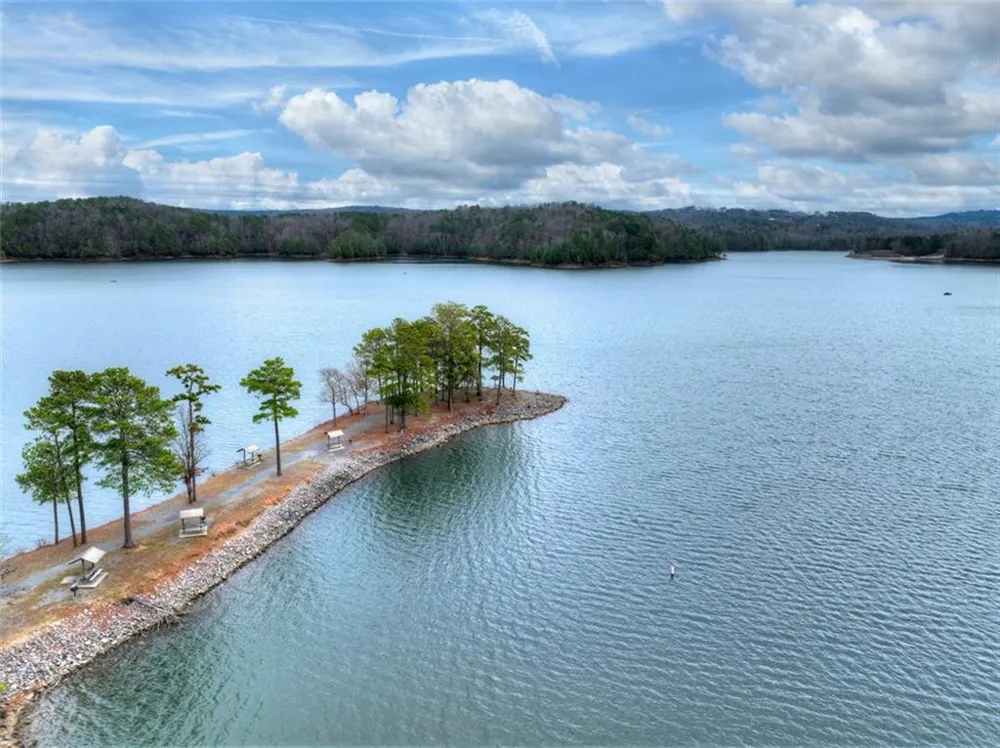 144 Emerald Cove Ellijay, GA 30705
