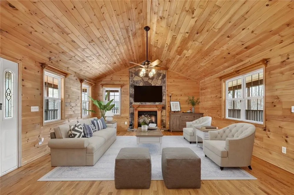 144 Emerald Cove Ellijay, GA 30705