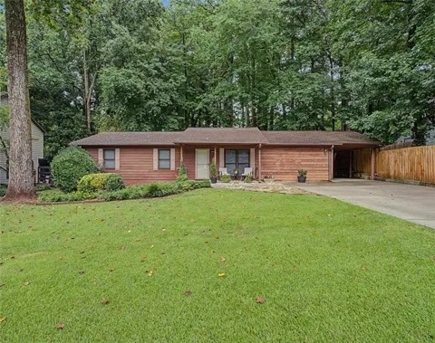 3095 Woodland Drive NW