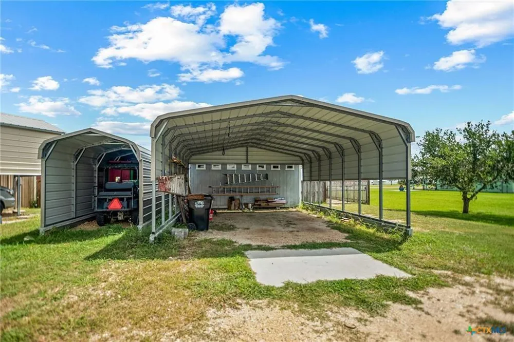 258 Alamo Beach Avenue Port Lavaca, TX 77979